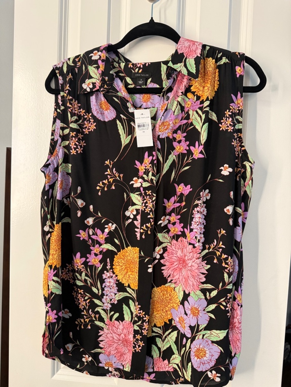 NWT Ann Taylor Black Floral Sleeveless Collared Camisole